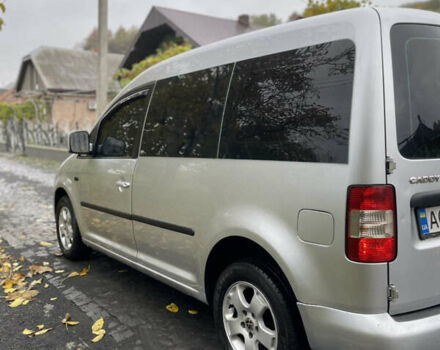 Серый Фольксваген Кадди, объемом двигателя 1.97 л и пробегом 367 тыс. км за 5500 $, фото 5 на Automoto.ua