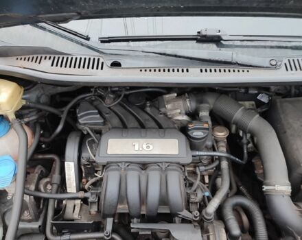 Серый Фольксваген Кадди, объемом двигателя 1.6 л и пробегом 178 тыс. км за 7000 $, фото 7 на Automoto.ua