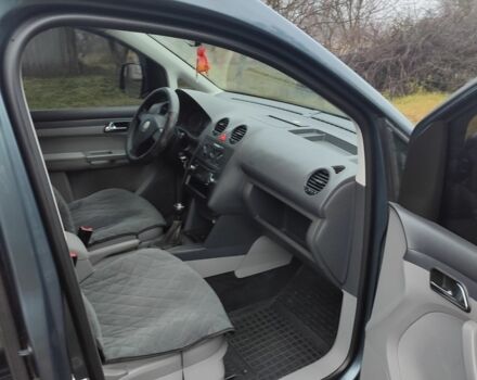 Серый Фольксваген Кадди, объемом двигателя 1.6 л и пробегом 178 тыс. км за 7000 $, фото 3 на Automoto.ua