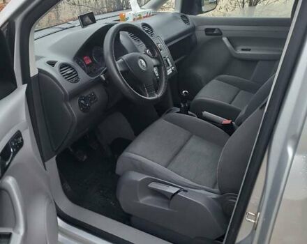 Серый Фольксваген Кадди, объемом двигателя 1.98 л и пробегом 242 тыс. км за 5600 $, фото 7 на Automoto.ua