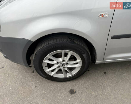 Сірий Фольксваген Кадді, об'ємом двигуна 1.6 л та пробігом 180 тис. км за 7500 $, фото 11 на Automoto.ua