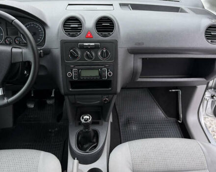 Сірий Фольксваген Кадді, об'ємом двигуна 1.9 л та пробігом 275 тис. км за 10850 $, фото 116 на Automoto.ua