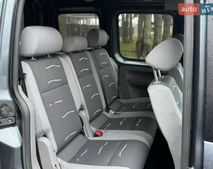 Сірий Фольксваген Кадді, об'ємом двигуна 1.6 л та пробігом 203 тис. км за 7200 $, фото 9 на Automoto.ua