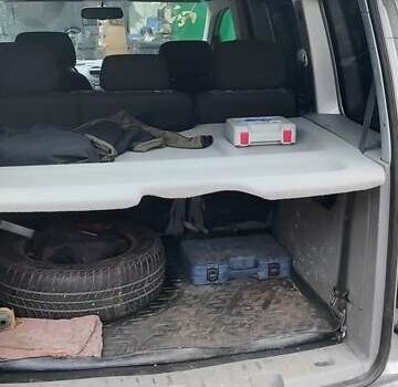 Серый Фольксваген Кадди, объемом двигателя 2 л и пробегом 280 тыс. км за 7300 $, фото 9 на Automoto.ua