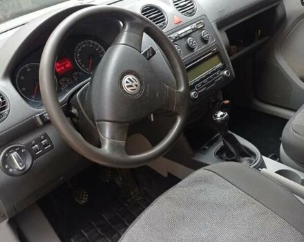 Серый Фольксваген Кадди, объемом двигателя 1.9 л и пробегом 280 тыс. км за 8500 $, фото 3 на Automoto.ua