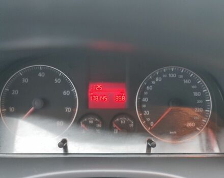 Серый Фольксваген Кадди, объемом двигателя 1.6 л и пробегом 178 тыс. км за 7000 $, фото 1 на Automoto.ua