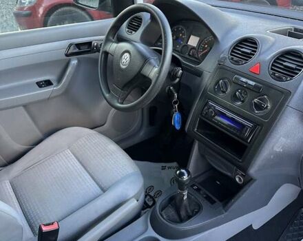 Серый Фольксваген Кадди, объемом двигателя 1.6 л и пробегом 279 тыс. км за 6500 $, фото 18 на Automoto.ua