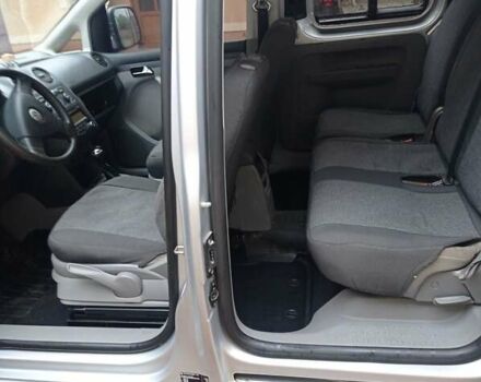 Серый Фольксваген Кадди, объемом двигателя 1.9 л и пробегом 280 тыс. км за 8500 $, фото 4 на Automoto.ua