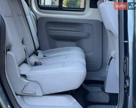 Сірий Фольксваген Кадді, об'ємом двигуна 1.6 л та пробігом 240 тис. км за 9000 $, фото 57 на Automoto.ua