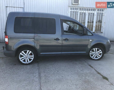 Сірий Фольксваген Кадді, об'ємом двигуна 1.6 л та пробігом 205 тис. км за 9000 $, фото 16 на Automoto.ua