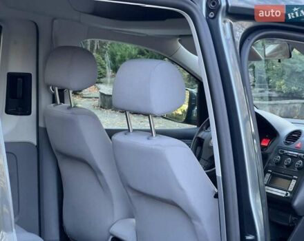 Сірий Фольксваген Кадді, об'ємом двигуна 1.6 л та пробігом 240 тис. км за 9000 $, фото 61 на Automoto.ua