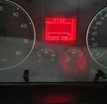 Серый Фольксваген Кадди, объемом двигателя 2 л и пробегом 280 тыс. км за 7300 $, фото 20 на Automoto.ua