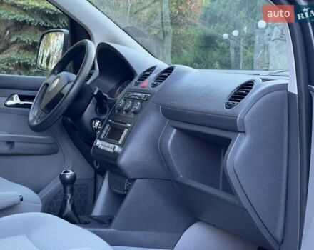 Сірий Фольксваген Кадді, об'ємом двигуна 1.6 л та пробігом 240 тис. км за 9000 $, фото 34 на Automoto.ua