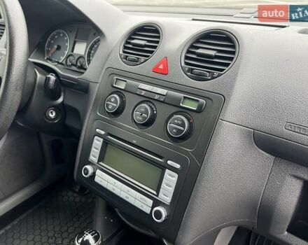 Серый Фольксваген Кадди, объемом двигателя 1.4 л и пробегом 221 тыс. км за 7900 $, фото 12 на Automoto.ua