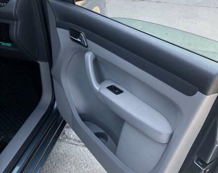 Сірий Фольксваген Кадді, об'ємом двигуна 1.6 л та пробігом 205 тис. км за 9000 $, фото 14 на Automoto.ua