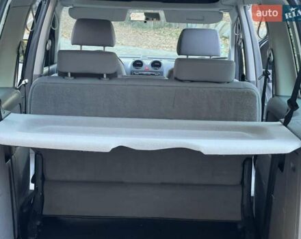 Сірий Фольксваген Кадді, об'ємом двигуна 1.6 л та пробігом 240 тис. км за 9000 $, фото 28 на Automoto.ua