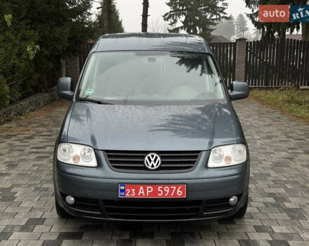 Сірий Фольксваген Кадді, об'ємом двигуна 1.6 л та пробігом 203 тис. км за 7200 $, фото 1 на Automoto.ua