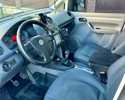 Серый Фольксваген Кадди, объемом двигателя 1.9 л и пробегом 410 тыс. км за 5500 $, фото 12 на Automoto.ua