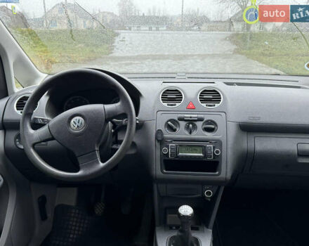 Сірий Фольксваген Кадді, об'ємом двигуна 1.6 л та пробігом 203 тис. км за 7200 $, фото 8 на Automoto.ua