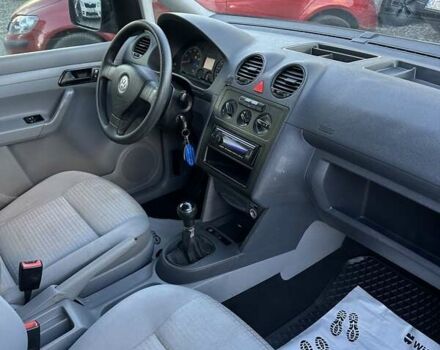 Серый Фольксваген Кадди, объемом двигателя 1.6 л и пробегом 279 тыс. км за 6500 $, фото 17 на Automoto.ua