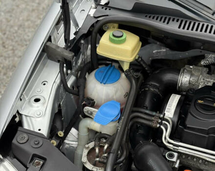 Сірий Фольксваген Кадді, об'ємом двигуна 1.9 л та пробігом 275 тис. км за 10850 $, фото 93 на Automoto.ua