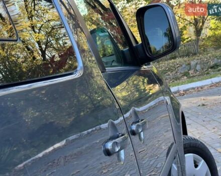 Сірий Фольксваген Кадді, об'ємом двигуна 1.6 л та пробігом 240 тис. км за 9000 $, фото 5 на Automoto.ua