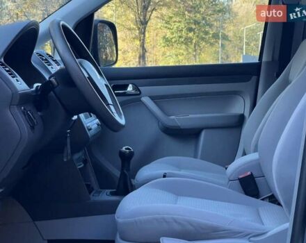 Сірий Фольксваген Кадді, об'ємом двигуна 1.6 л та пробігом 240 тис. км за 9000 $, фото 36 на Automoto.ua