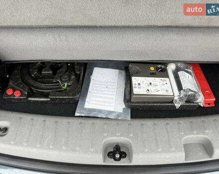 Сірий Фольксваген Кадді, об'ємом двигуна 1.6 л та пробігом 189 тис. км за 9999 $, фото 22 на Automoto.ua