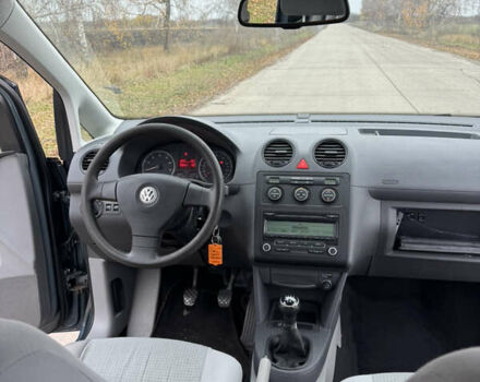 Серый Фольксваген Кадди, объемом двигателя 1.39 л и пробегом 209 тыс. км за 7200 $, фото 15 на Automoto.ua