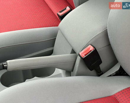 Фольксваген Кадди 2009 в Житомире на Automoto.ua Серый Фольксваген Кадди, объемом двигателя 1.6 л и пробегом 139 тыс. км за 9299 $, фото 46 на Automoto.ua