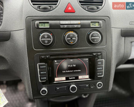 Сірий Фольксваген Кадді, об'ємом двигуна 1.6 л та пробігом 189 тис. км за 9999 $, фото 25 на Automoto.ua