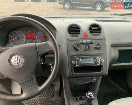 Серый Фольксваген Кадди, объемом двигателя 1.4 л и пробегом 161 тыс. км за 7300 $, фото 5 на Automoto.ua