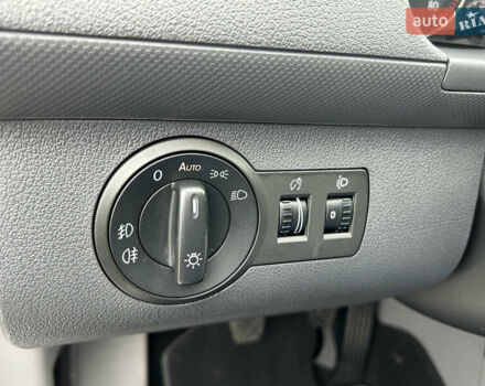 Серый Фольксваген Кадди, объемом двигателя 1.4 л и пробегом 193 тыс. км за 6950 $, фото 51 на Automoto.ua