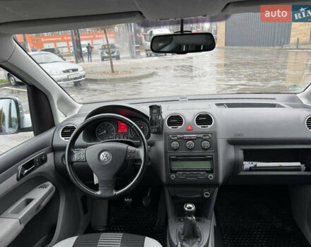 Сірий Фольксваген Кадді, об'ємом двигуна 0 л та пробігом 242 тис. км за 8400 $, фото 73 на Automoto.ua