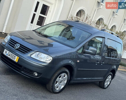 Серый Фольксваген Кадди, объемом двигателя 1.6 л и пробегом 208 тыс. км за 9599 $, фото 3 на Automoto.ua