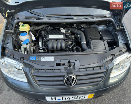 Серый Фольксваген Кадди, объемом двигателя 1.6 л и пробегом 208 тыс. км за 9599 $, фото 41 на Automoto.ua
