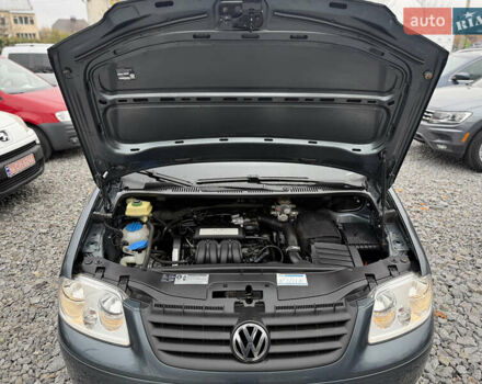 Сірий Фольксваген Кадді, об'ємом двигуна 1.6 л та пробігом 189 тис. км за 9999 $, фото 27 на Automoto.ua