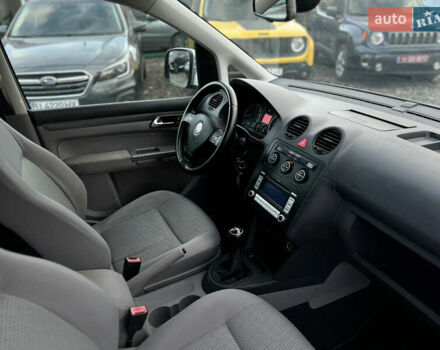 Серый Фольксваген Кадди, объемом двигателя 1.6 л и пробегом 220 тыс. км за 7999 $, фото 6 на Automoto.ua