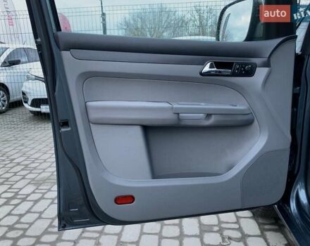 Серый Фольксваген Кадди, объемом двигателя 1.6 л и пробегом 223 тыс. км за 8255 $, фото 22 на Automoto.ua