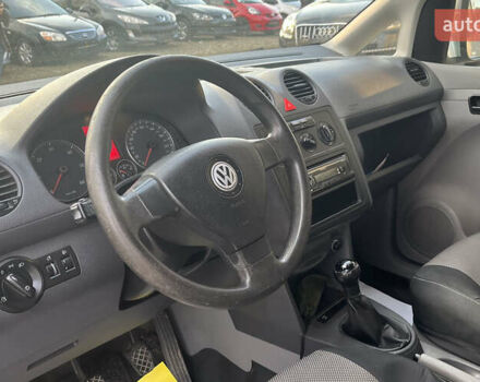 Серый Фольксваген Кадди, объемом двигателя 1.9 л и пробегом 258 тыс. км за 6990 $, фото 9 на Automoto.ua