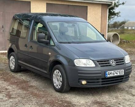 Серый Фольксваген Кадди, объемом двигателя 1.6 л и пробегом 194 тыс. км за 9000 $, фото 2 на Automoto.ua