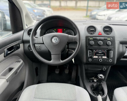 Сірий Фольксваген Кадді, об'ємом двигуна 1.6 л та пробігом 189 тис. км за 9999 $, фото 12 на Automoto.ua
