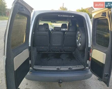 Сірий Фольксваген Кадді, об'ємом двигуна 1.98 л та пробігом 395 тис. км за 5500 $, фото 6 на Automoto.ua