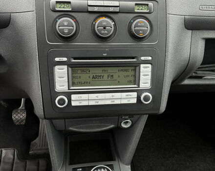 Серый Фольксваген Кадди, объемом двигателя 1.4 л и пробегом 187 тыс. км за 7700 $, фото 14 на Automoto.ua