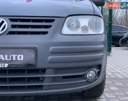 Серый Фольксваген Кадди, объемом двигателя 1.6 л и пробегом 223 тыс. км за 8255 $, фото 6 на Automoto.ua