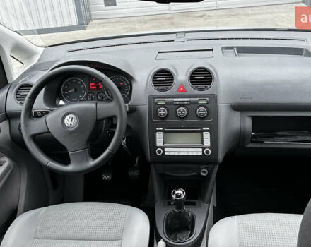 Серый Фольксваген Кадди, объемом двигателя 1.4 л и пробегом 187 тыс. км за 7700 $, фото 12 на Automoto.ua