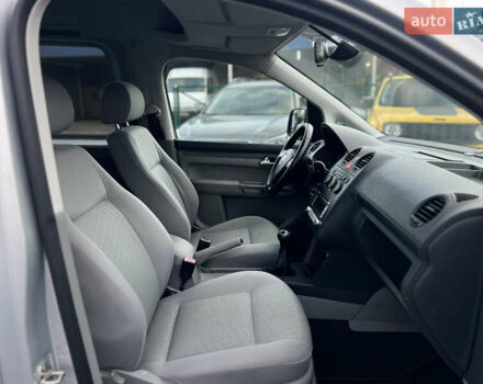 Серый Фольксваген Кадди, объемом двигателя 1.6 л и пробегом 220 тыс. км за 7999 $, фото 12 на Automoto.ua