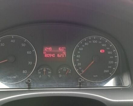 Сірий Фольксваген Кадді, об'ємом двигуна 1.4 л та пробігом 180 тис. км за 7750 $, фото 10 на Automoto.ua