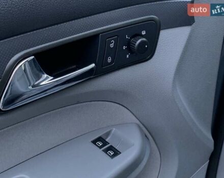 Серый Фольксваген Кадди, объемом двигателя 1.6 л и пробегом 223 тыс. км за 8255 $, фото 36 на Automoto.ua