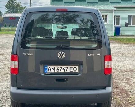 Серый Фольксваген Кадди, объемом двигателя 1.6 л и пробегом 194 тыс. км за 9000 $, фото 1 на Automoto.ua